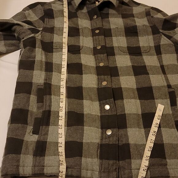 - Men's Duluth Trading Co. plaid flannel jacket size medium - Picture 7 of 14